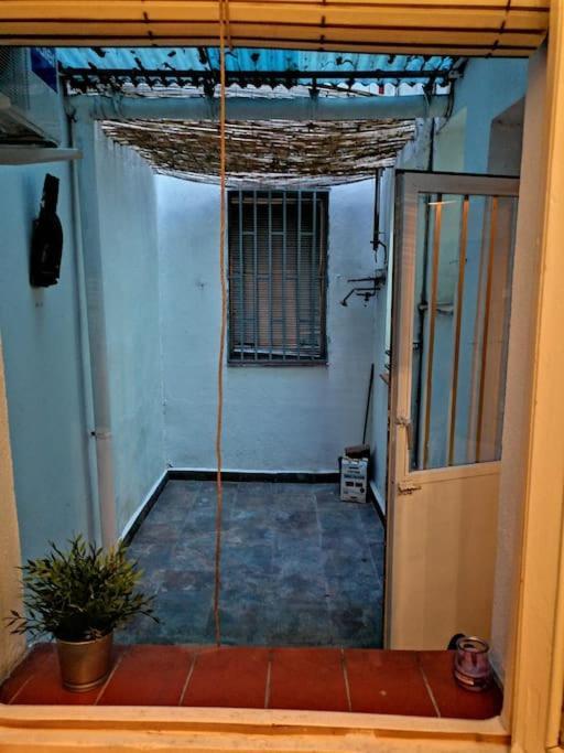 Sebastian Elcano, Apartamento Para 2 Con Terraza, Metro Embajadores Madrid Exteriör bild